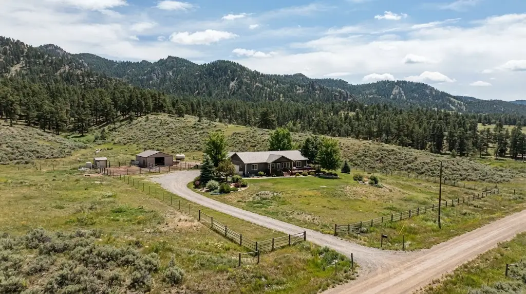 Aladdin WY real estate property with home and Wyoming acreage